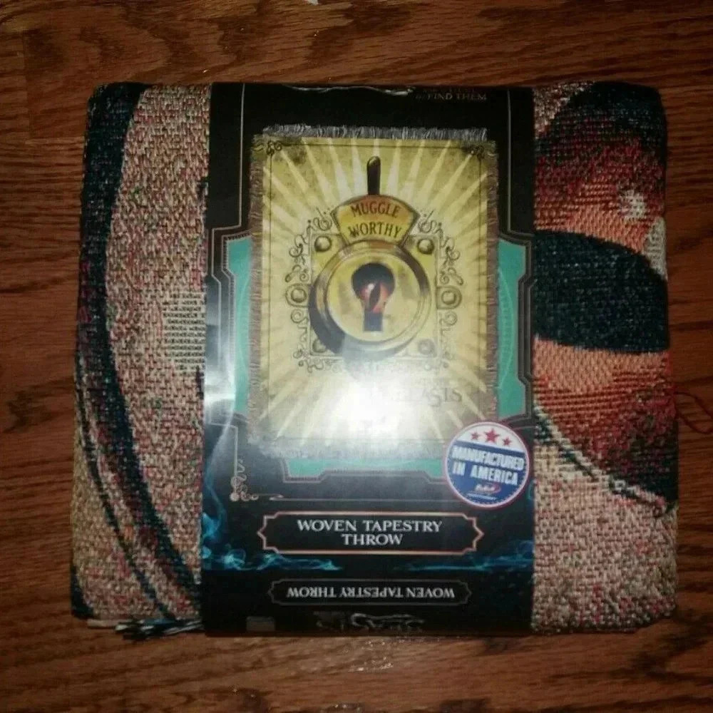 FANTASTIC BEAST Looking At Me Woven Tapestry - Picture 3 of 4